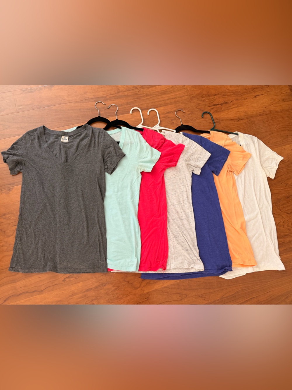 SEVEN T SHIRTS! Victorias Secret Pink brand lot of Women’s V-Neck tees, all MED